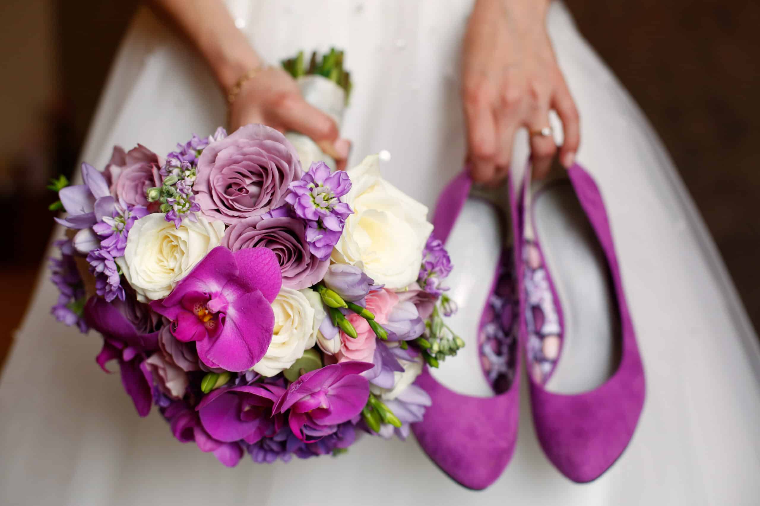 colorful wedding shoes, austin wedding venue, cheap wedding venue, budget wedding venue, wedding venue under $2000, dripping springs wedding venue, 